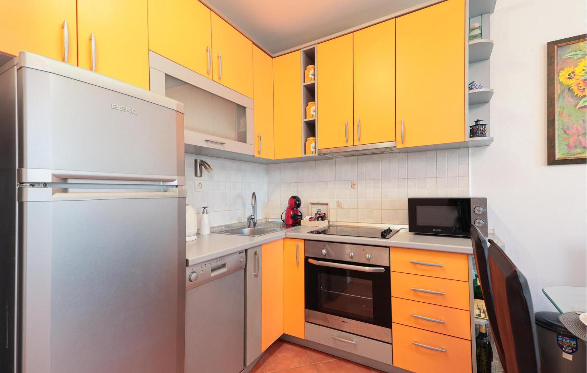 Lovely In With Wifi Apartment Makarska